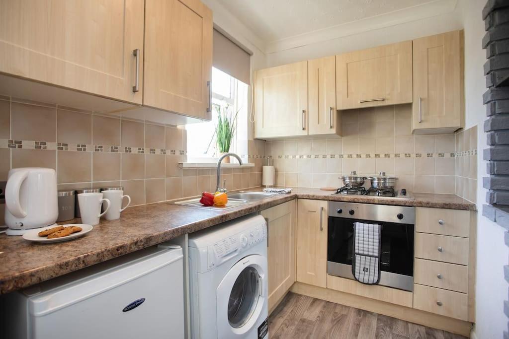 Rawmarsh House, Rotherham For Contractors & Families, Free Parking, High Speed Wifi, Etc โรเธอร์แฮม ภายนอก รูปภาพ